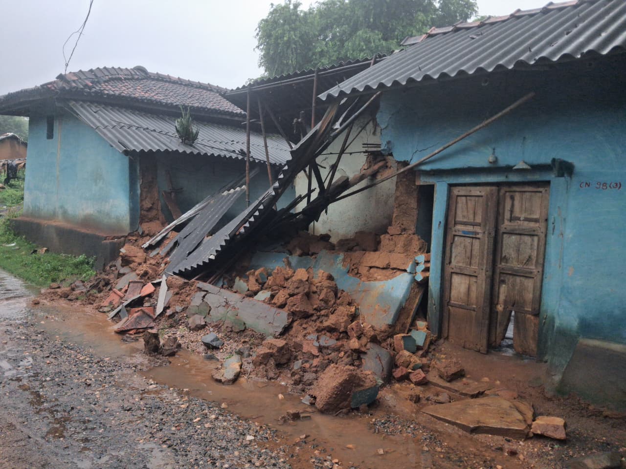 Kutcha house collapsed.