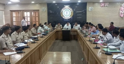 अवैध खनन पर रोक के लिए उठाएं कारगर कदम, मुहानों को बंद करें: रामगढ़ डीसी