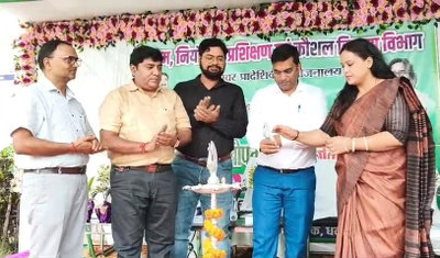 Dhanbad News : रोजगार मेले में युवाओं की भीड़, 20 कंपनियों ने दिए नौकरी के अवसर