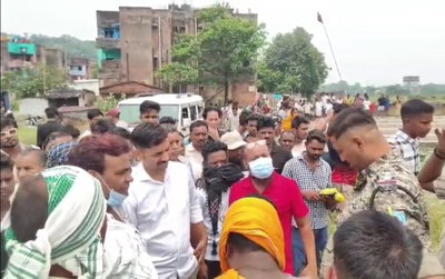 Dhanbad News : लापता छात्रा का शव निचितपुर छठ तालाब से बरामद, जांच में जुटी पुलिस