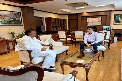 Hazaribagh News : केंद्रीय ऊर्जा सचिव से मिले सांसद मनीष जायसवाल, NTPC विस्थापितों को न्याय दिलाने की मांग