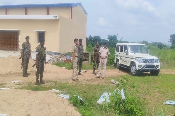 Seraikela News : एसपी मनोज स्वर्गियारी ने ईचागढ़ व तिरुलडीह थाना का किया निरीक्षण