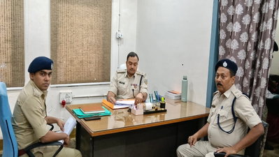Jamtara News : एसपी ने की साइबर मामलों की समीक्षा, पुराने कांडों को जल्द निबटाने का निर्देश