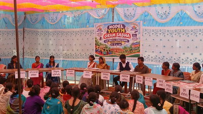 Gumla News :मॉडल यूथ ग्रामसभा में विद्यार्थियों ने किया पंचायत की कार्यप्रणाली का जीवंत चित्रण
