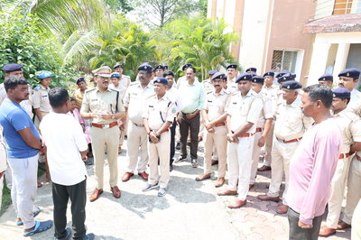 सिमडेगाः आरक्षी श्यामलाल मुर्मू के निधन पर पुलिस केंद्र में शोक सभा