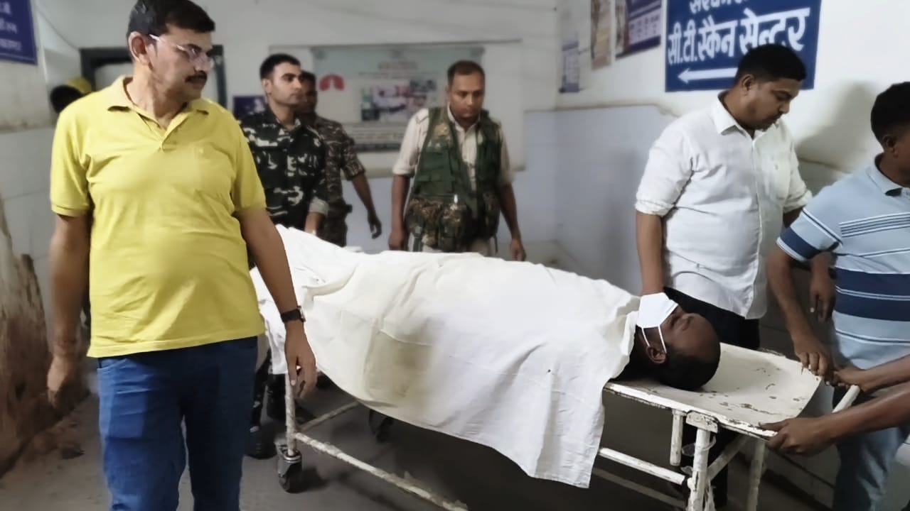 पलामूः पुलिस मुठभेड़ में घायल फैज खान MMCH में भर्ती, उसका सहयोगी भी धराया