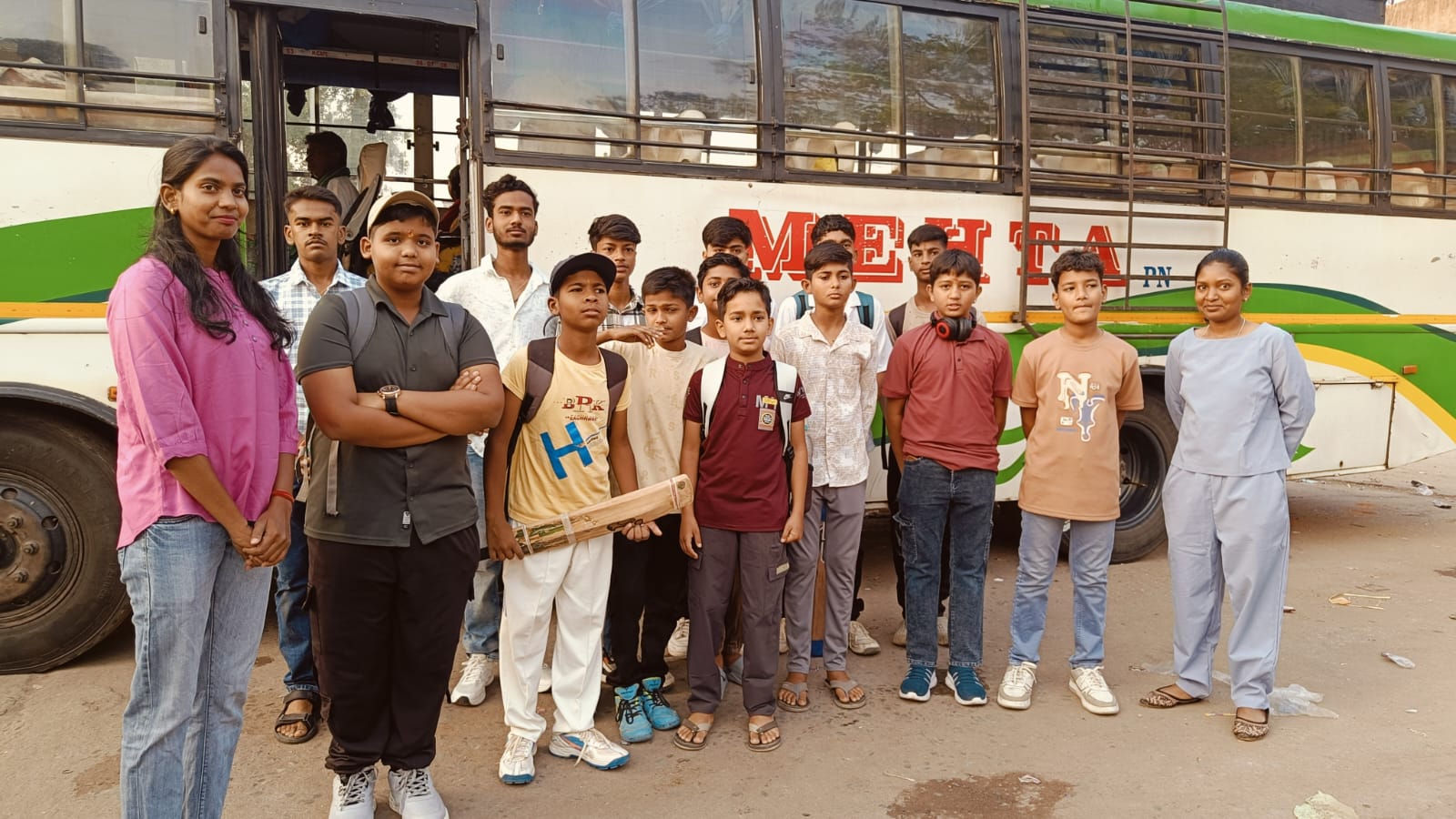 जेपीएल क्रिकेट टूर्नामेंटः सिमडेगा की टीम जमशेदपुर रवाना