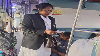 Dhanbad News : मेगा टिकट चेकिंग में 713 ट्रेन यात्री पकड़ाए, 6.16 लाख वसूला जुर्माना