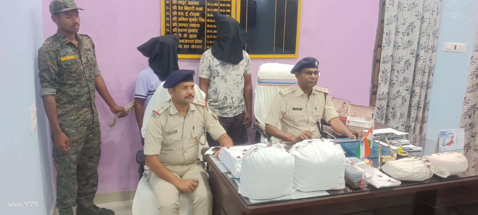 Simdega News : 8.5 किलो गांजा के साथ दो तस्कर गिरफ्तार