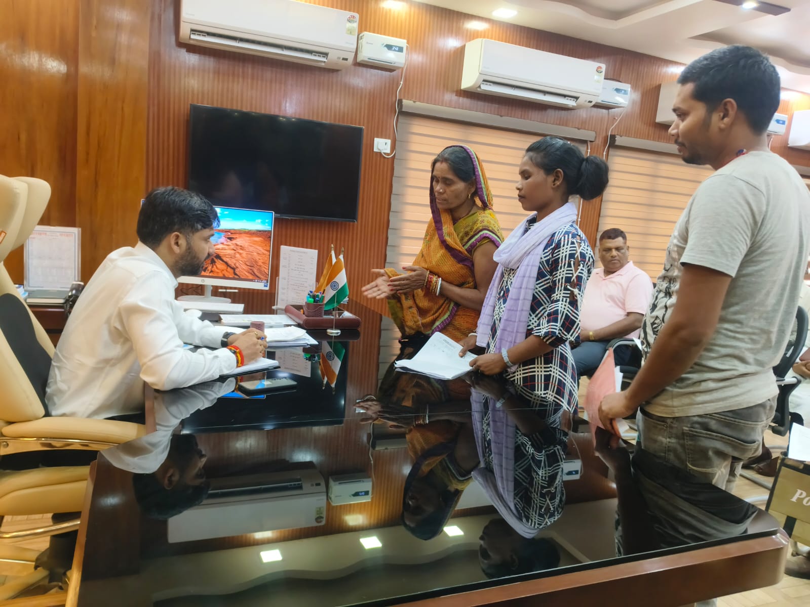 Jamtara News : डीसी के जनता दरबार में खुला मंईयां योजना का सच, SBI की जगह PNB खाते में मिल रही थी राशि