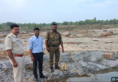 Lagatar Impact : बराकर नदी में अवैध पत्थर खनन पर छापेमारी, केस दर्ज