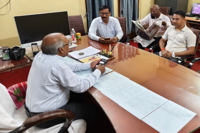 Hazaribagh News : बड़कागांव CHC में जच्चा-बच्चा की मौत पर फूटा आक्रोश, 9 घंटे बाद धरना समाप्त
