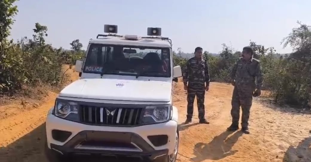 गिरिडीहः अवैध बालू लदे 5 ट्रैक्टर जब्त, तस्कर फरार