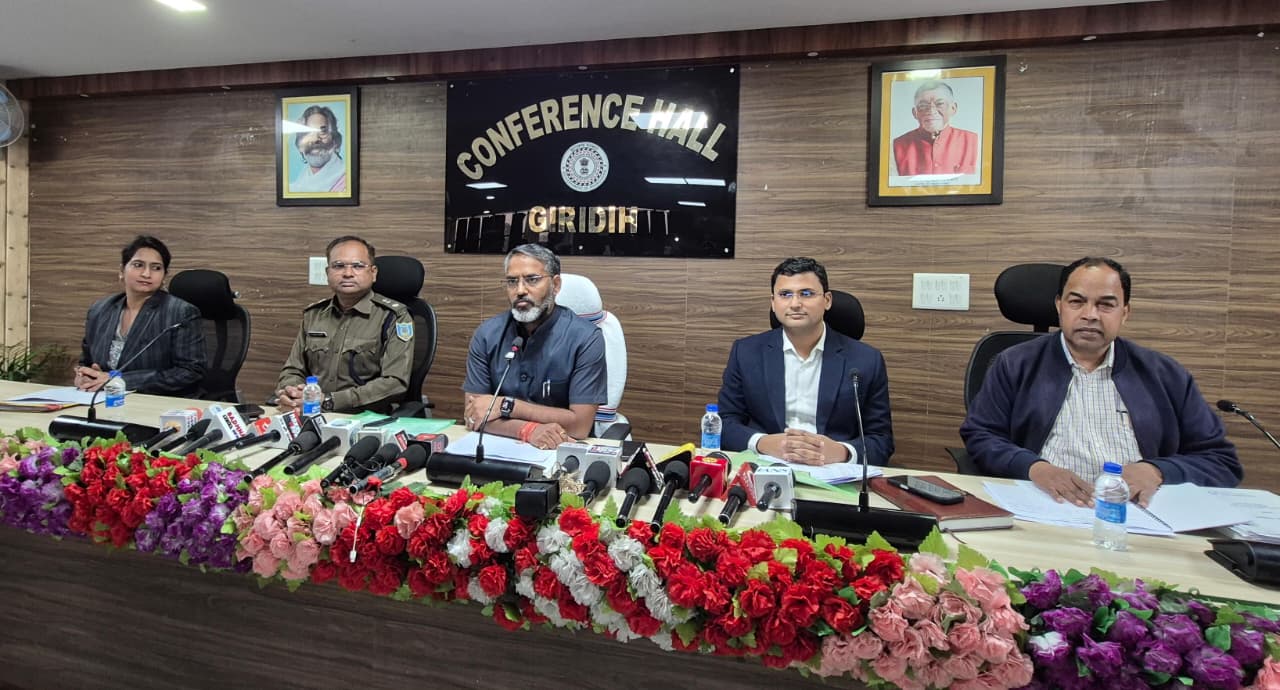 गिरिडीह नगर निगम चुनावः मेयर पद पर 16 व वार्ड पार्षद के 216 प्रत्याशी मैदान में