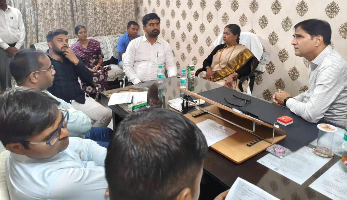 गिरिडीहः जन्म-मृत्यु प्रमाणपत्र समय पर जारी करें: मेयर