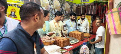 Deoghar News : छापेमारी में 500 किलो मिलावटी खोया जब्त