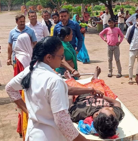 लातेहारः सड़क हादसे में युवक की मौत, दो लोग घायल