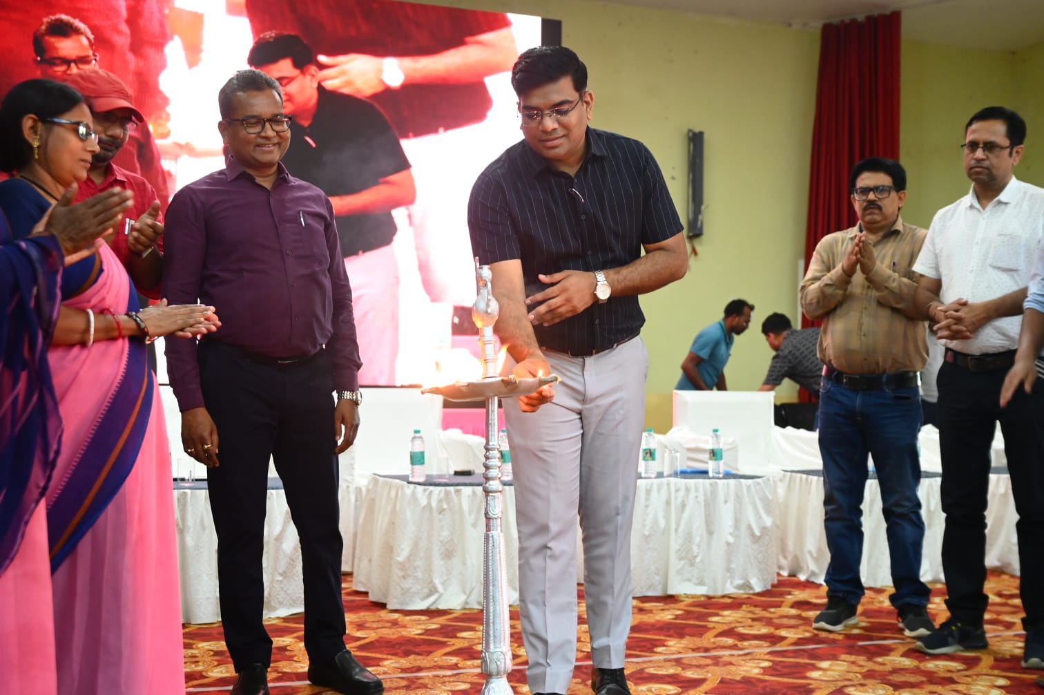 पूरी जम्मेवारी के साथ करें एसआईआर का कार्य: लातेहार डीसी