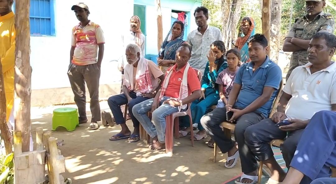 Gumla News : शादी के मंडप पहुंची पुलिस, नाबालिग बेटी को बाल विवाह के दलदल से निकाला