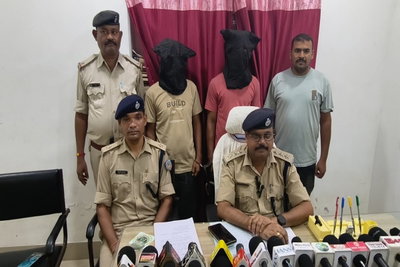Giridih News : दो साइबर अपराधी गिरफ्तार, गैस व बिजली बिल अपडेट कराने के नाम पर करते थे ठगी