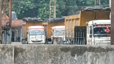 Ramgarh News : रजरप्पा में सीआईएसएफ की कार्रवाई, कोयला लदे 4 ट्रेलर जब्त