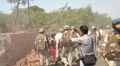 बोकारोः अतिक्रमण हटाने पहुंची बीएसएल की टीम का विरोध, सुरक्षा कर्मियों ने खदेड़ा
