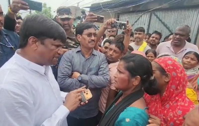 Dhanbad News : छाताबाद में भू-धंसान में 20 घर जमींदोज, खौफ के साये में 500 की आबादी, सांसद को झेलना पड़ा गुस्सा