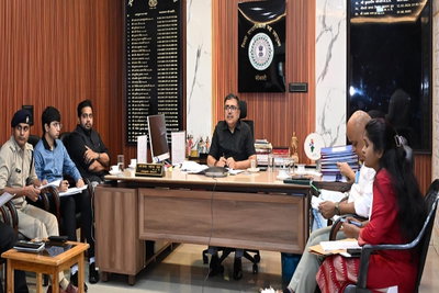 Bokaro News : लुगुबुरु घांटाबाड़ी विकास प्राधिकार के गठन को लेकर डीसी ने की बैठक, सुझावों पर हुई चर्चा