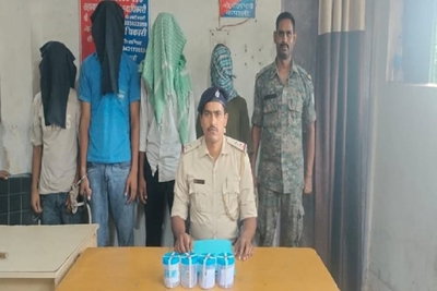 Seraikela News : कपाली में 58 पुड़िया ब्राउन शुगर के साथ 4 युवक गिरफ्तार