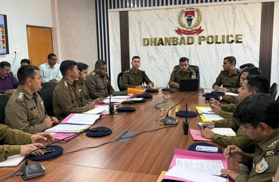 धनबादः पुलिस अलर्ट मोड में, नगर निकाय चुनाव से पहले सख्ती, 950 अपराधी सर्विलांस पर