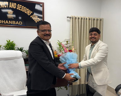 धनबादः नए प्रधान जिला जज से डीसी-एसएसपी ने की मुलाकात