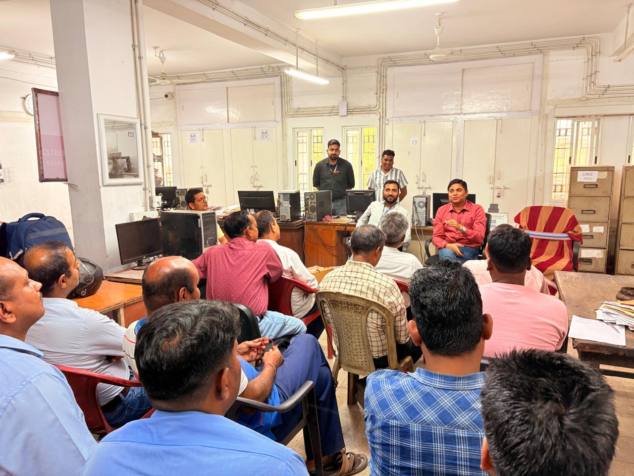 रामगढ़ः नव नियुक्त सहायक डाक अधीक्षक ने पदभार संभाला