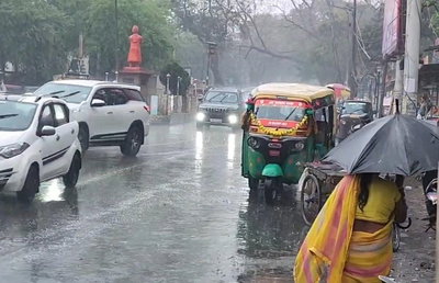 धनबाद में गरज के साथ झमाझम बारिश, मौसम हुआ सुहाना