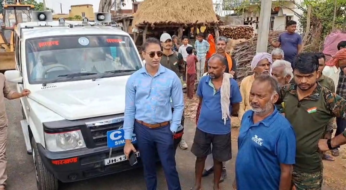 चतराः बुलडोजर एक्शन ने बदली सिमरिया की तस्वीर, सीओ बोले- अतिक्रमणकारी बख्शे नहीं जाएंगे