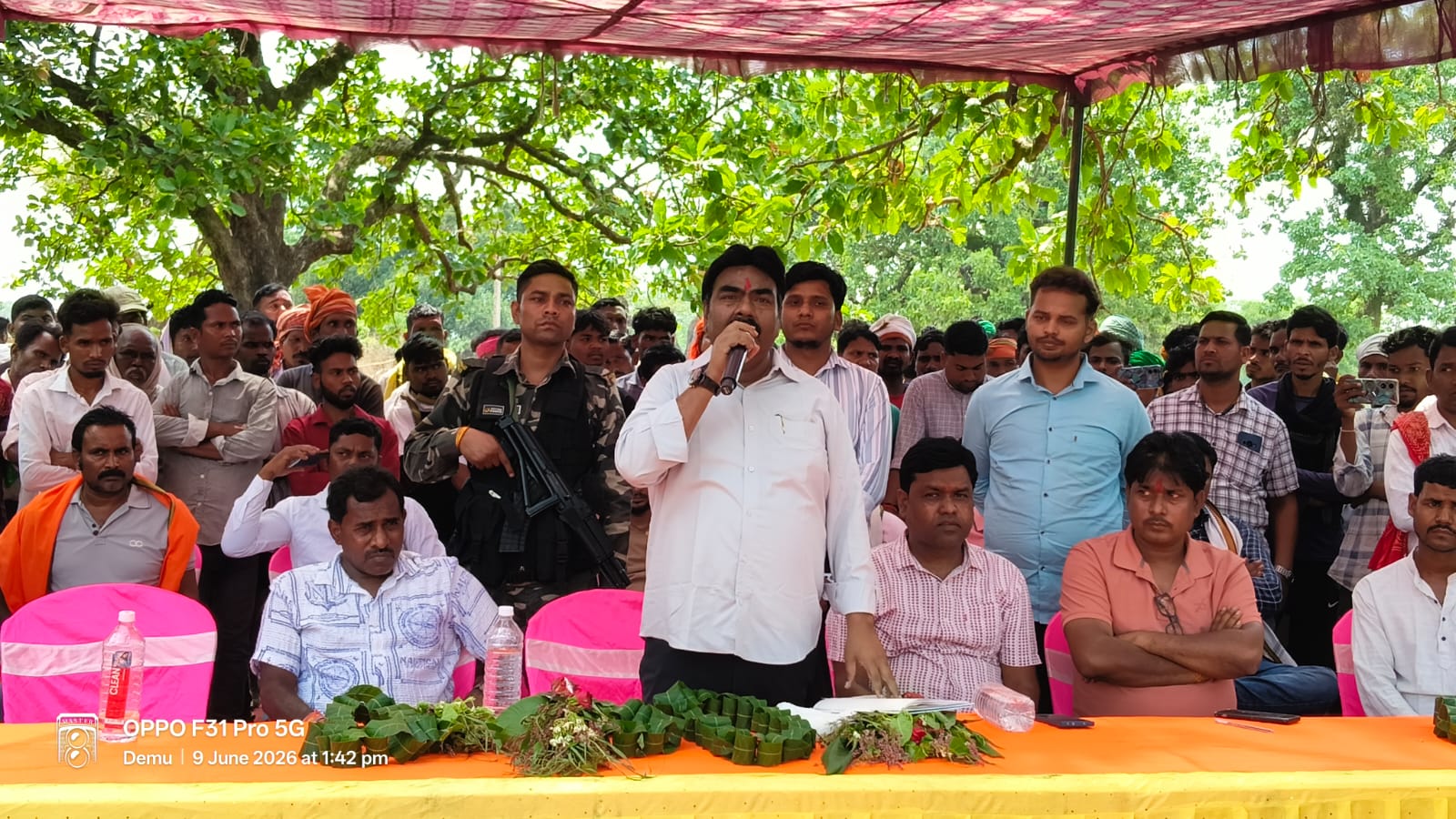 Latehar News : ग्रामीणों को सुविधाएं नहीं दे रही हिंडालको, आंदोलन जारी रहेगा- प्रकाश राम