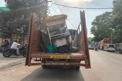 Ranchi News: बिरसा मुंडा बस टर्मिनल में चला अतिक्रमण हटाओ अभियान