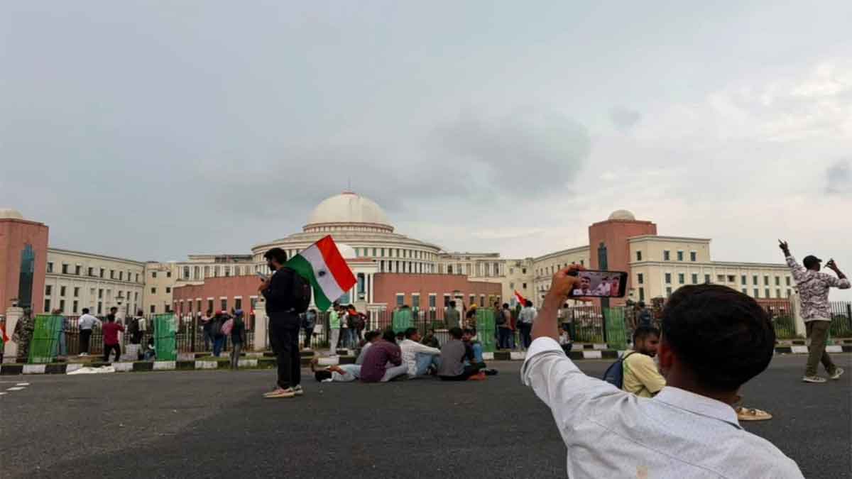 JPSC-JSSC PROTEST: छात्र बनाम सरकार, लाठी-आंसू गैस के बीच विधानसभा की चौखट पर पहुंचा आंदोलन