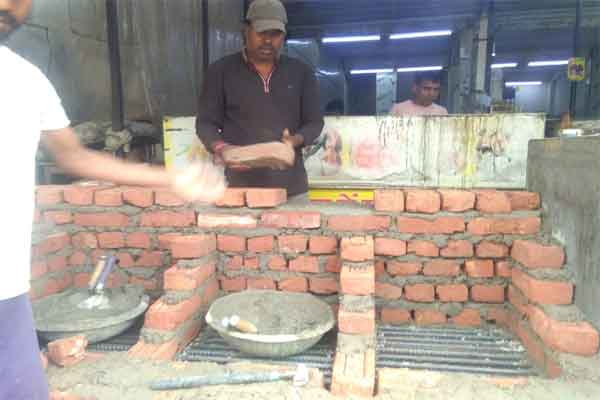 गैस की किल्लत से बढ़ी मुश्किल, रांची के होटल अब परोसेंगे चूल्हे पर बनी डिश