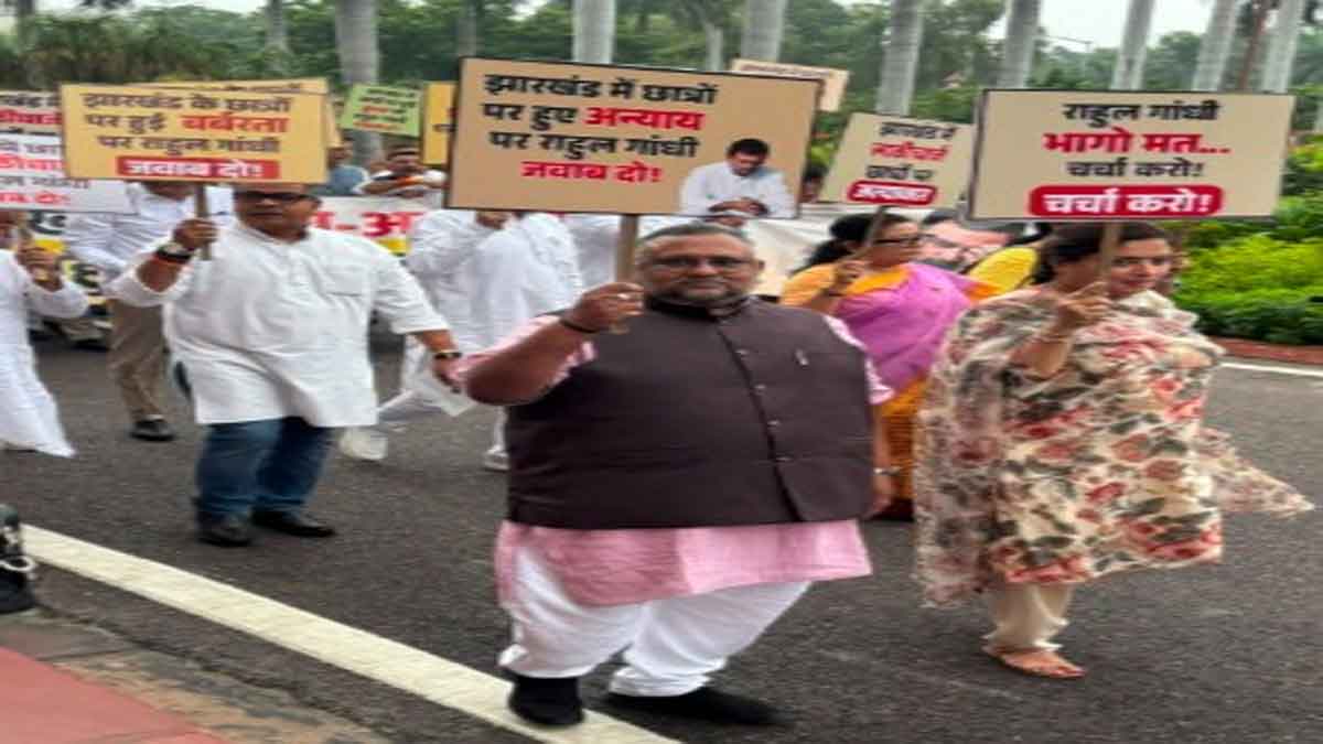 राहुल गांधी बताएं, झारखंड के युवाओं पर कार्रवाई के समय कांग्रेस का मौन क्यों?: डॉ. प्रदीप वर्मा