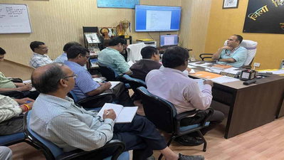 20 प्रखंडों के DDO के साथ समीक्षा बैठक, शैक्षणिक योजनाओं के समयबद्ध क्रियान्वयन पर जोर