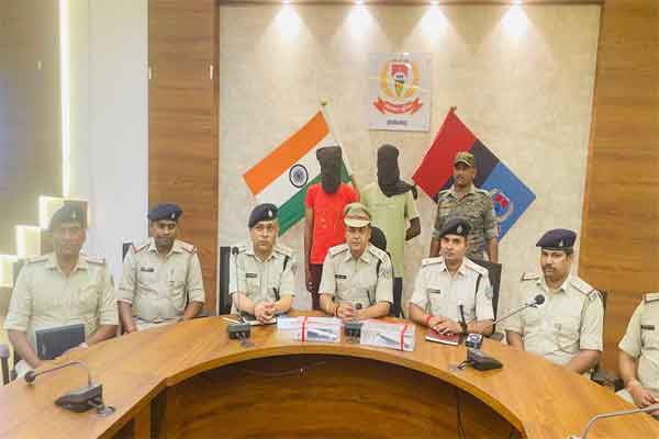 रामगढ़ : पाण्डेय गिरोह के 2 सदस्य हथियार के साथ गिरफ्तार, लेवी वसूली की थी योजना