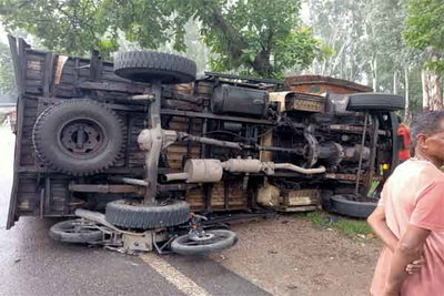 Latehar News: ट्रक की चपेट में आने से जीजा और साले की मौत