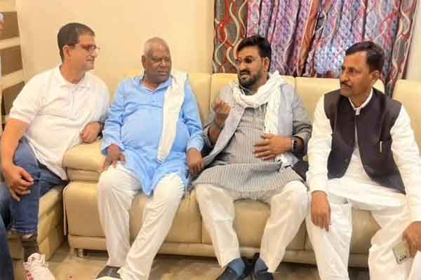 वासेपुर में JMM के समर्थन में उतरे मंत्री हफीजुल, बोले – काम पर ही वोट देगी जनता