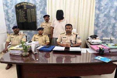 रांची: 2 लाख के चरस के साथ तस्कर अरेस्ट, मोबाइल व एनहेलर भी बरामद