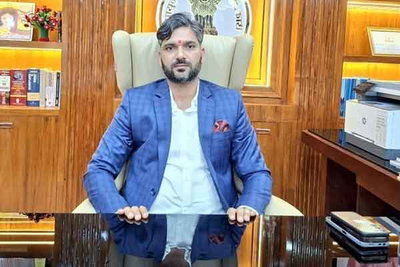 जामताड़ा : आलोक कुमार ने संभाला डीसी का पदभार, टीमवर्क और पारदर्शिता पर दिया जोर