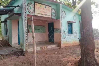 ग्रामीणों ने नये अस्‍पताल के लिए भूमि का सीमांकन करने पहुंचे जेई को बैरंग लौटाया