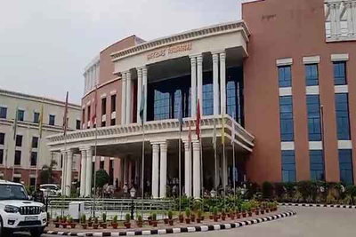 राज्यसभा चुनाव: वोटिंग जारी, गणित बनाम केमिस्ट्री की जंग में किसका पलड़ा भारी?