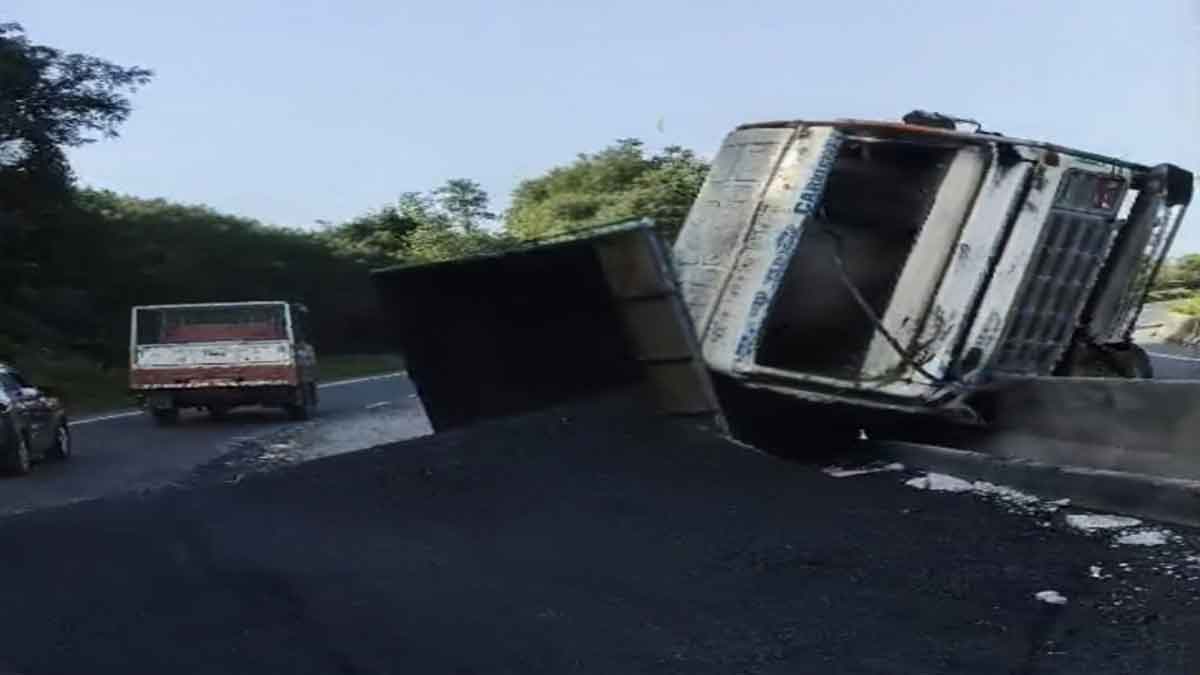 truck overturned