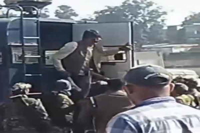 पूर्व मंत्री योगेंद्र प्रसाद व निर्मला देवी 24 घंटे के पुलिस हिरासत में, जानें मामला