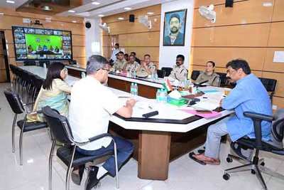 त्योहारों पर सुरक्षा को लेकर CM ने बुलायी हाई लेवल मीटिंग, कहा - कोई चूक बर्दाश्त नहीं